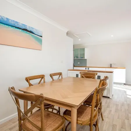 Windansea Cottage Pet Friendly Ocean Glimpses Vincentia Exterior photo