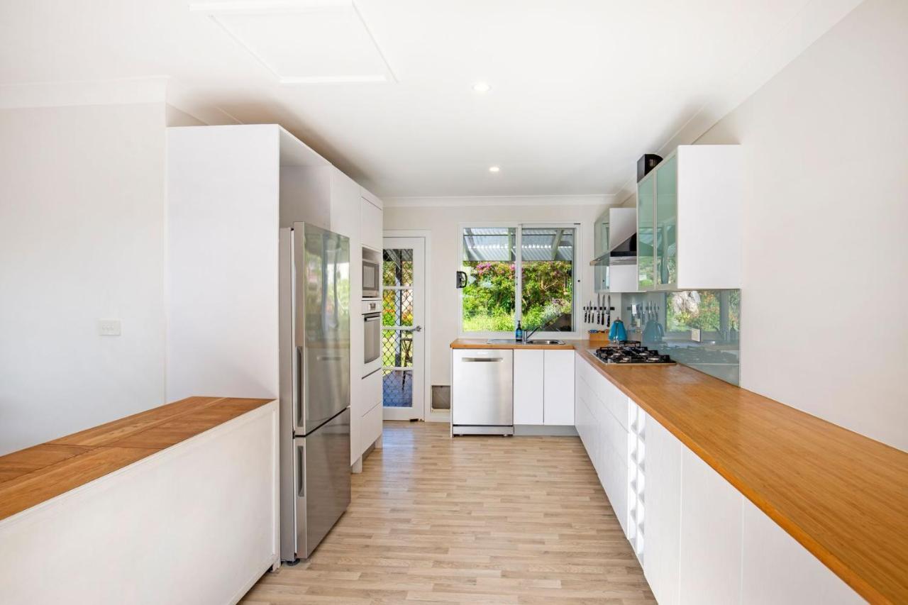 Windansea Pet Friendly Ocean Glimpses Vincentia